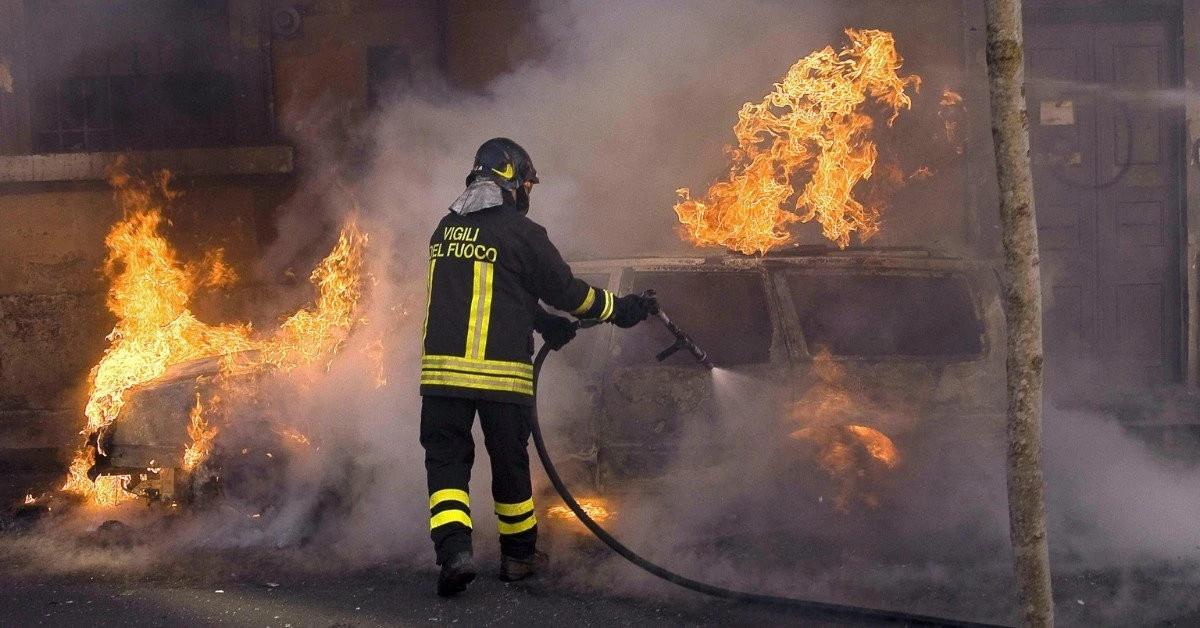 MAE, atenţionare de călătorie în Italia. Cod roşu de incendii de vegetaţie