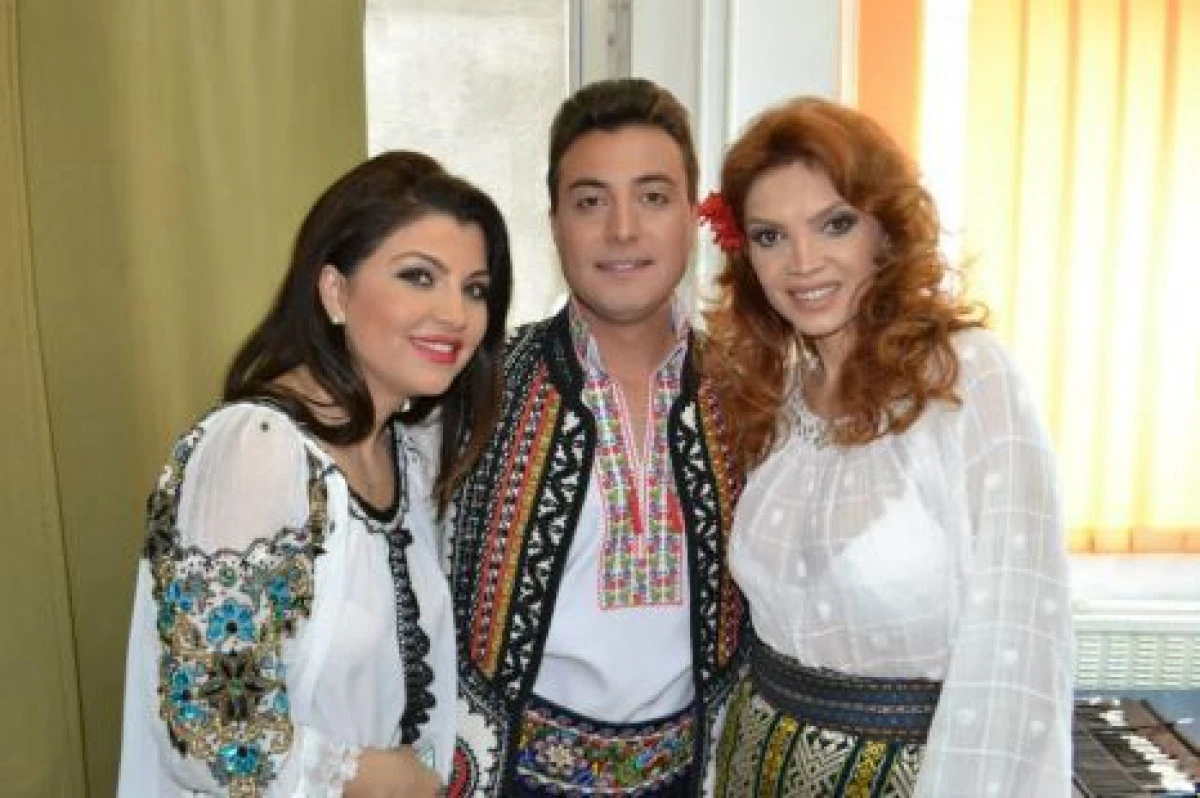 MAGNET PENTRU BARBATI! CRISTINA SPATAR, SEXY SI IN COSTUM POPULAR