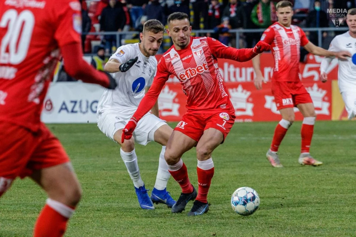 Mai bateţi şi voi pe cineva? UTA are gaz doar de play-out, iar lui Balint i s-a cerut demisia!