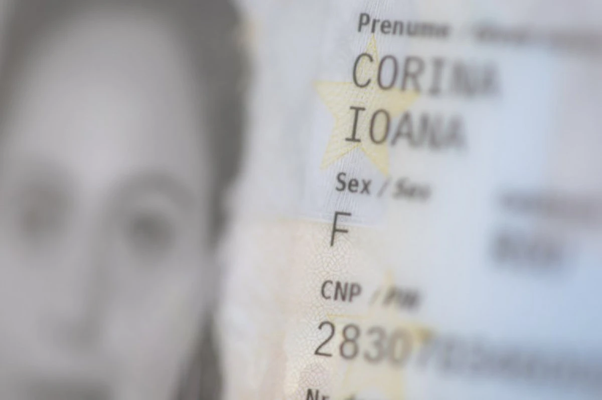 MAI explică de ce noul buletin electronic are afișat “gen” în loc de “sex”