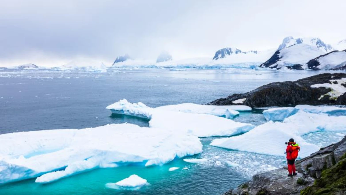 Mai mult de jumătate din banchiza Antarcticii, în risc ridicat de fracturare