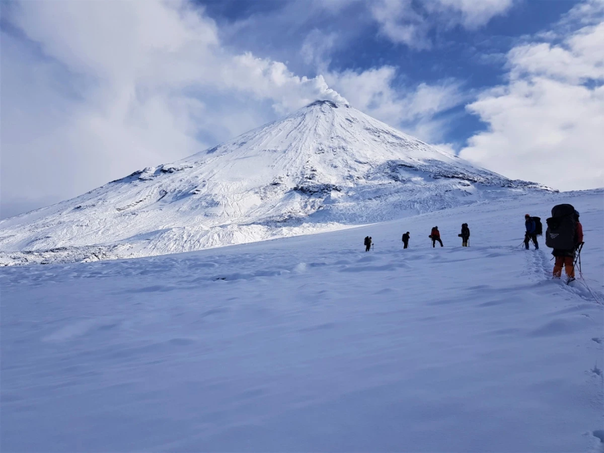 Mai mulți alpinişti au murit în timpul escaladării celui mai înalt vulcan activ din Rusia