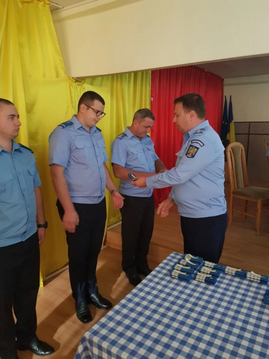Mai mulți jandarmi arădeni au fost înaintați în grad