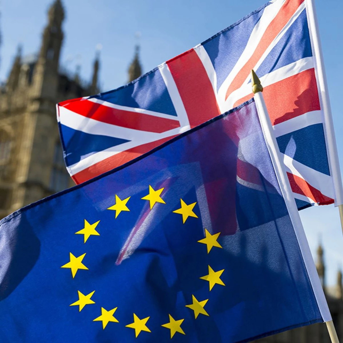 Majoritatea britanicilor care au votat pentru Brexit s-au răzgândit