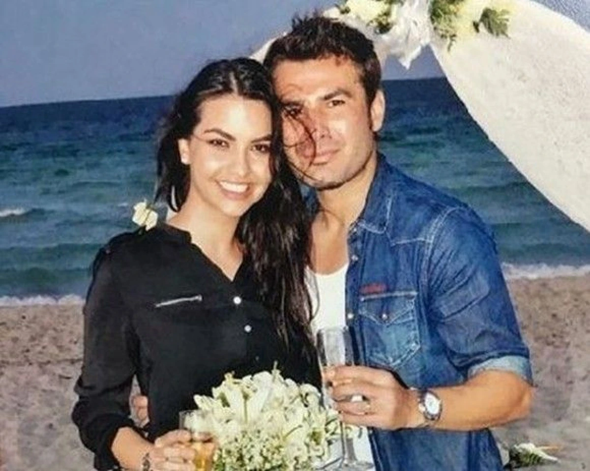 MAMA LUI ADRIAN MUTU E NEMULTUMITA DE NORA. MOTIVUL E INCREDIBIL