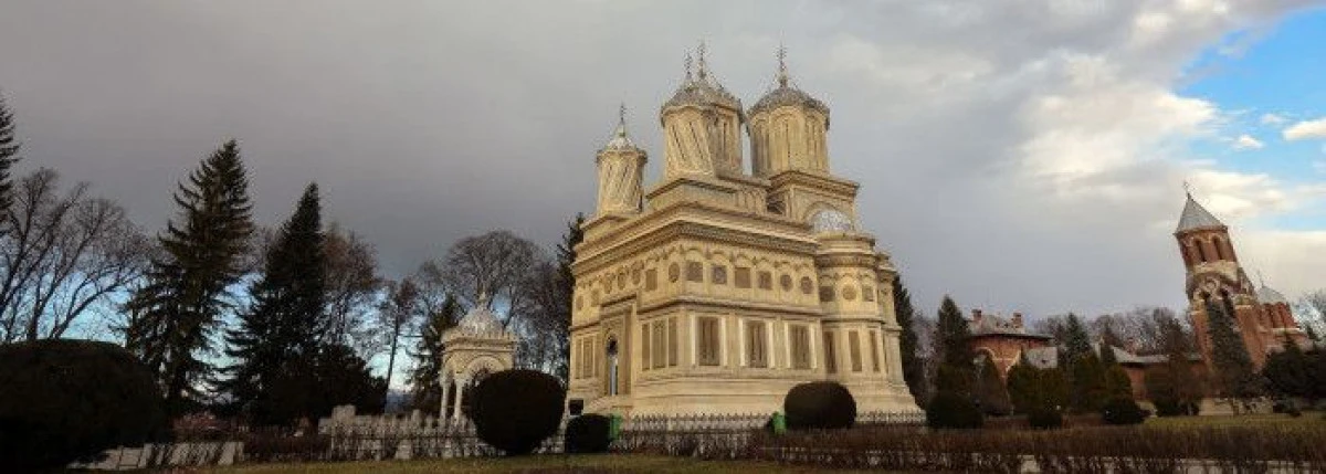 MĂNĂSTIREA CURTEA DE ARGEȘ, LOCUL DE ODIHNĂ AL REGILOR ROMÂNIEI