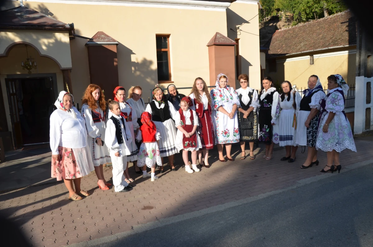 Mare sărbătoare la Păiușeni. O comunitate mică, dar unită în jurul bisericii și tradițiilor