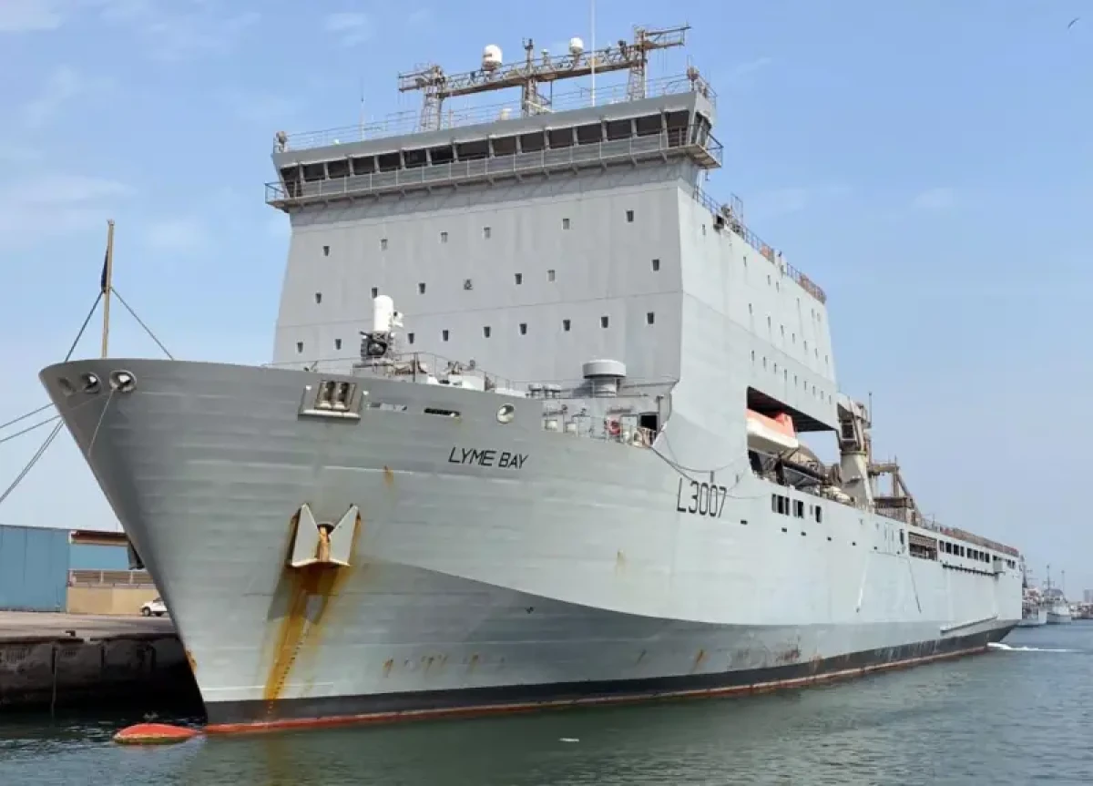 Marea Britanie pregătește o navă pentru o posibilă desfășurare în Mediterana