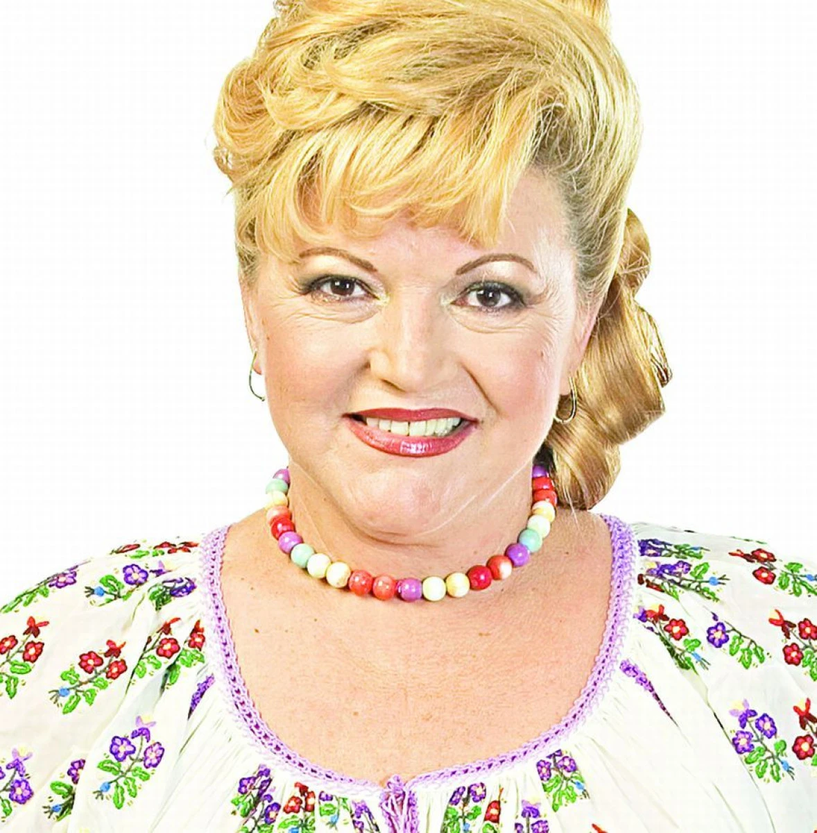 MARIA CÂRNECI, SOACRĂ PE POST DE MAMĂ