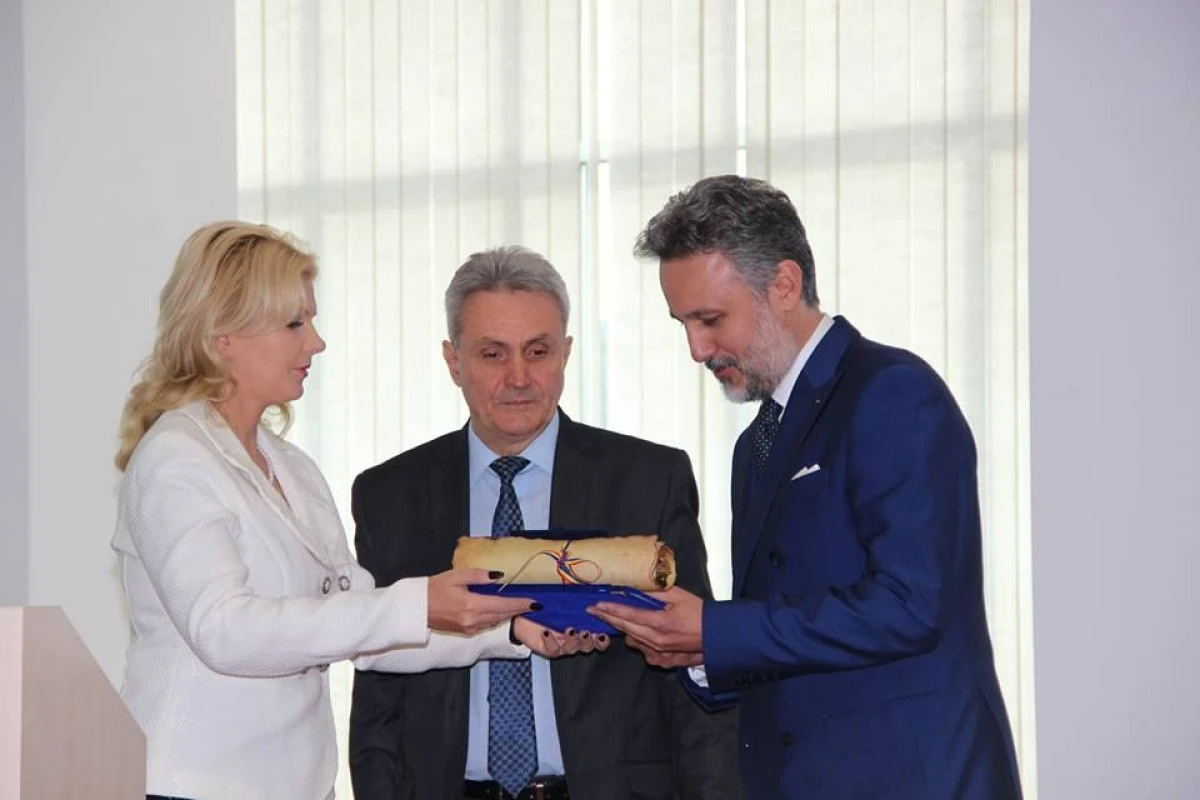 MARIUS LAZURCĂ A PRIMIT DISTINCȚIA DE ONOARE A JUDEȚULUI ARAD