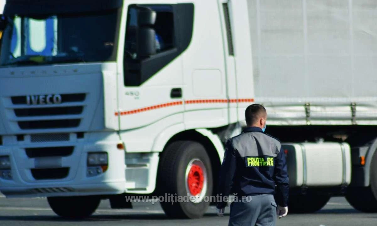 Marocani prinși la Nădlac în terminalul de automarfare