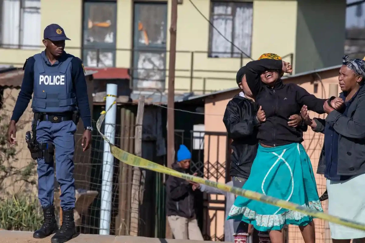 Masacru într-un bar din Africa de Sud: 15 morți