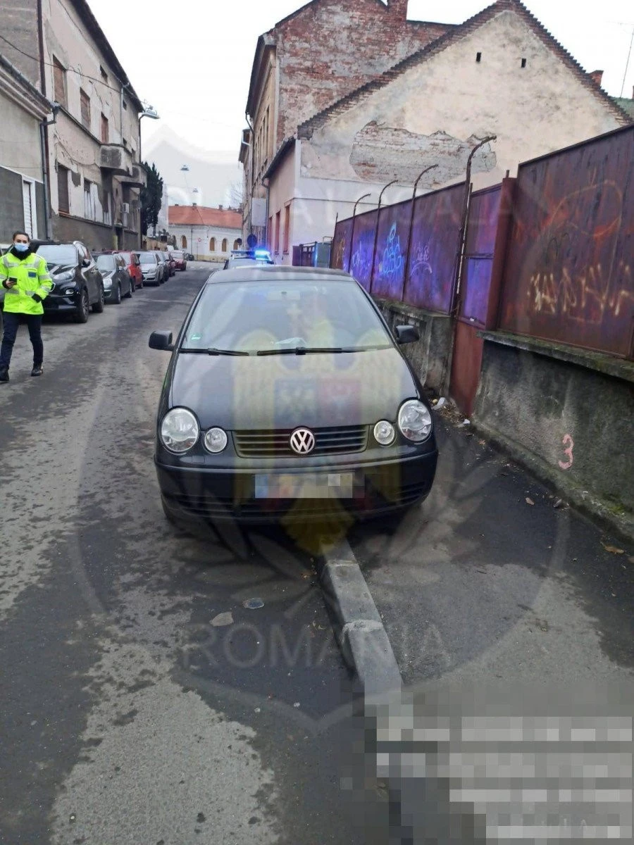 Mașinile oprite pe Blaga, Unirii și Salacz Gyula, ridicate de polițiști