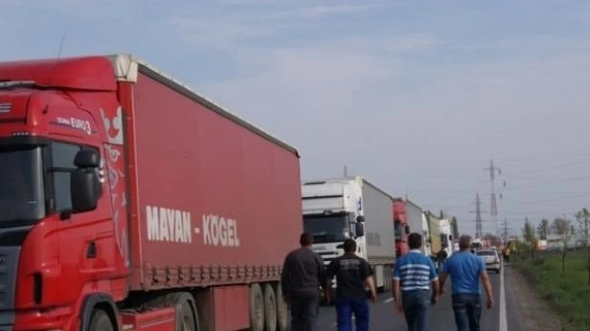 Măsuri pentru fluidizarea traficului la automarfare, la graniţa cu Ungaria