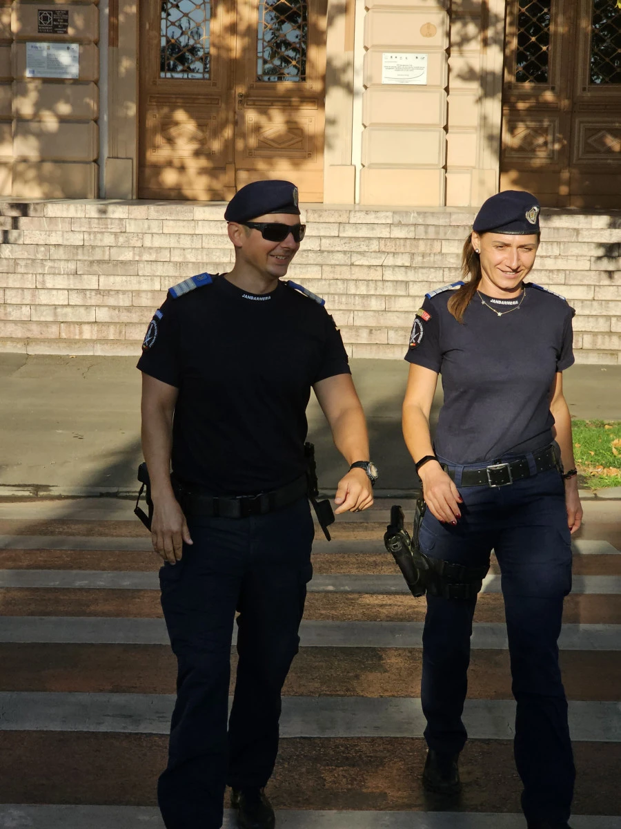 Măsurile dispuse de Jandarmeria Arad pentru a asigura un mediu de liniște și siguranță în școlile arădene