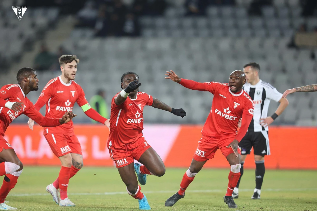 Meciuri importante pentru ambii poli din Superliga, cum arată etapa a 19-a și clasamentul!