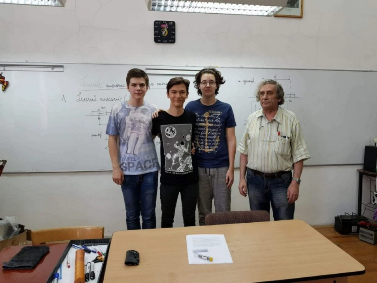 MEDALIE DE ARGINT PENTRU ECHIPA COLEGIULUI NATIONAL "ELENA GHIBA BIRTA" LA CONCURSUL NATIONAL INTELLIGENT ELECTRICITY GENERATION-IEG 2018