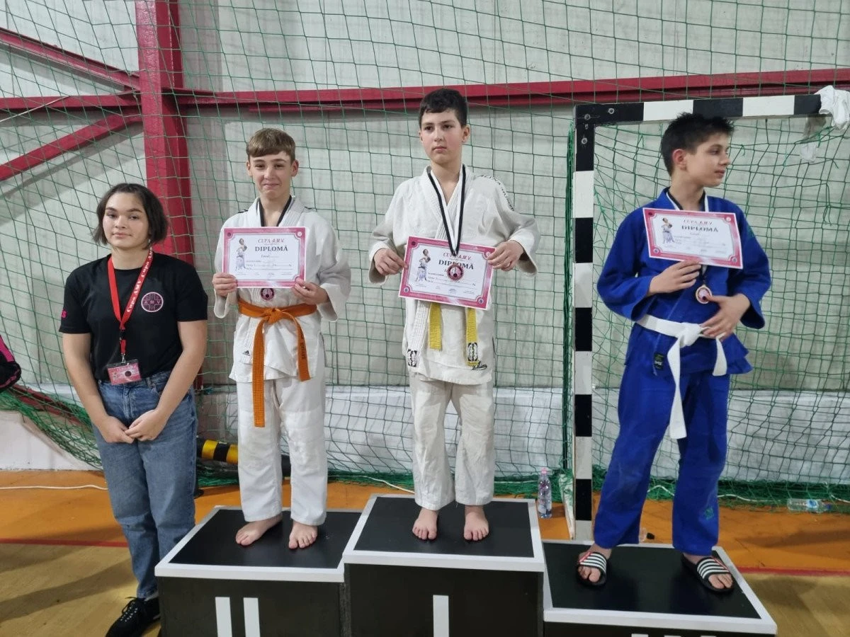 Medalii pe tatami la final de an, pentru micii judoka de la CSM Arad (FOTO)