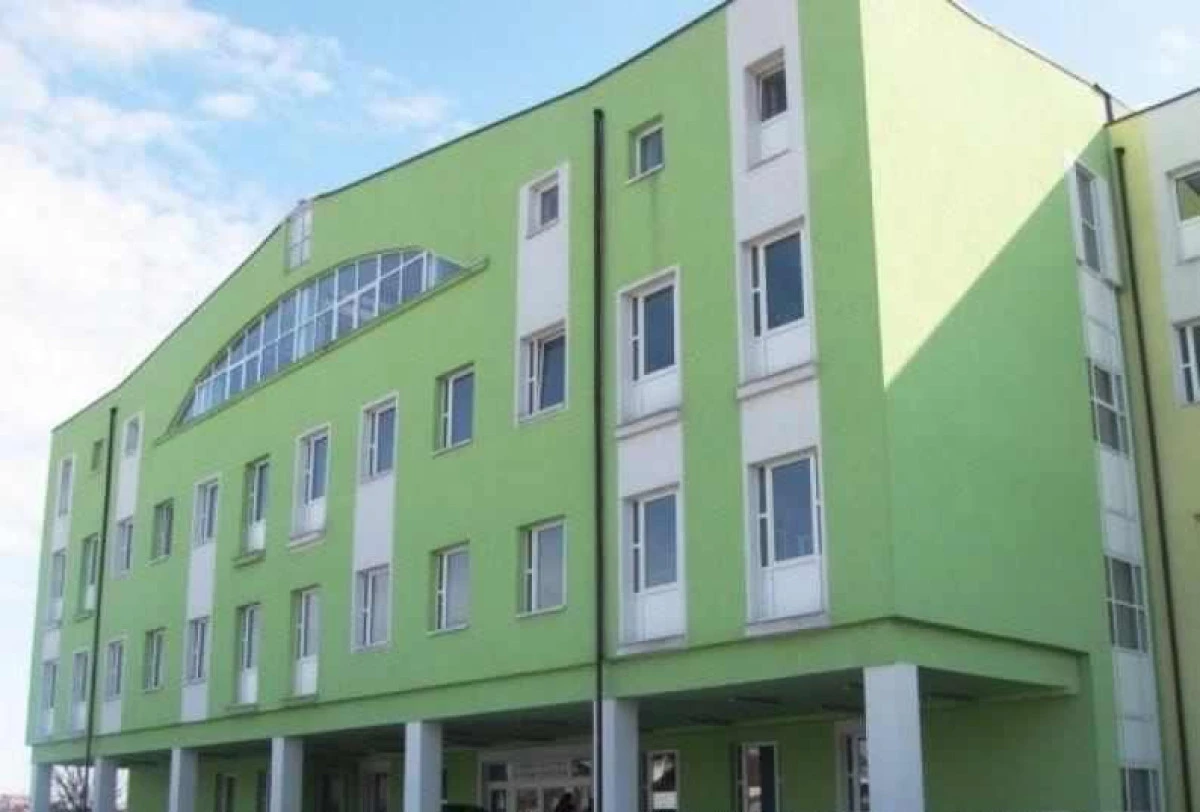 Medici din alte județe și străinătate, aduși la Spitalul din Ineu