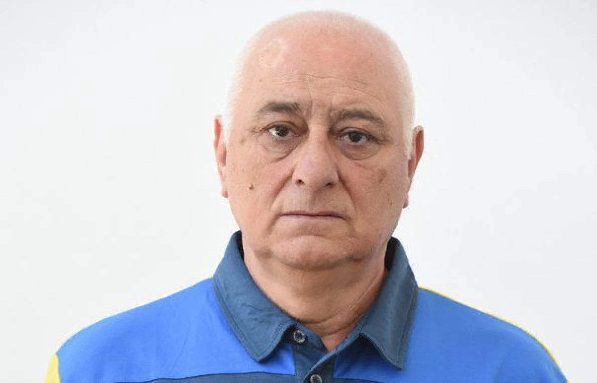 MEDICII NAȚIONALEI DE FOTBAL, CONCEDIAȚI DE FRF