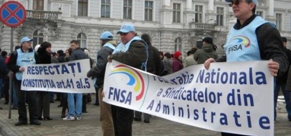 MEMBRII FNSA PROTESTEAZĂ, ASTĂZI, O ORĂ LA ÎNCEPUTUL PROGRAMULUI