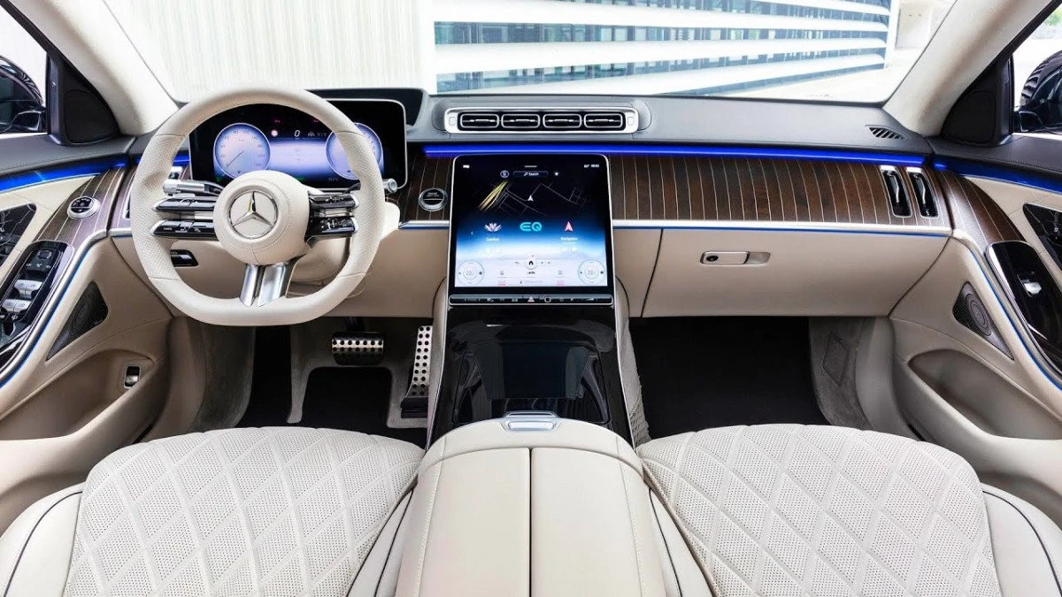 Mercedes S-Class, căutat de autorităţile din Marea Britanie, descoperit de poliţiştii din P.T.F. Vărșand