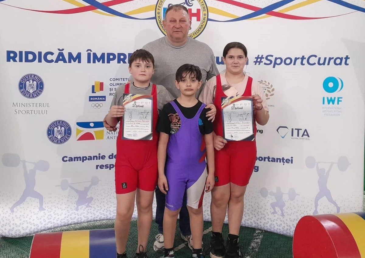Micii halterofili ai CSȘ Gloria au urcat de două ori pe podium la Cupa României