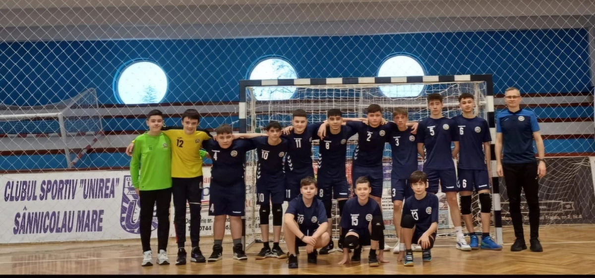 Micii handbaliști arădeni au debutat cu dreptul pe semicerc, în noul an