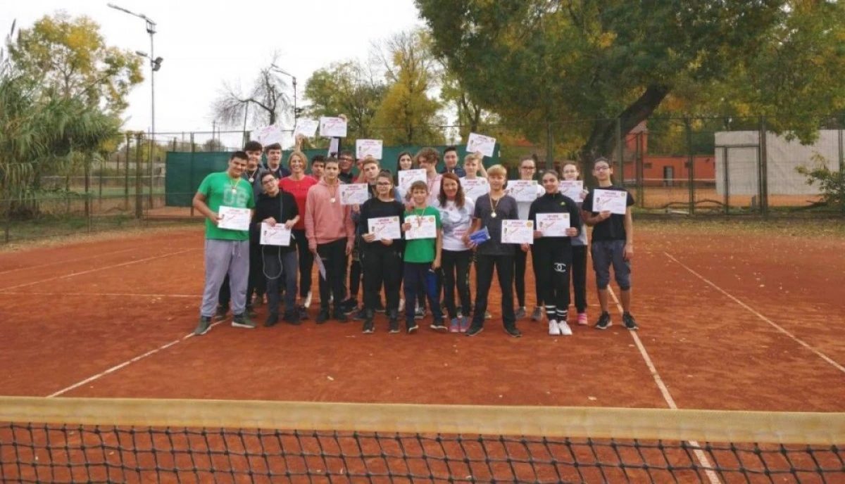 Micii tenismeni s-au întrecut la Cupa „Marius Copil”