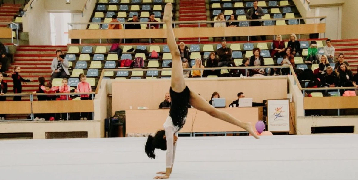 Micile gimnaste îşi dispută medaliile naţionale la Arad!