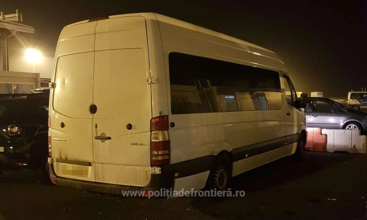 Microbuz căutat de autorităţile din Marea Britanie, depistat de poliţiştii de frontieră arădeni