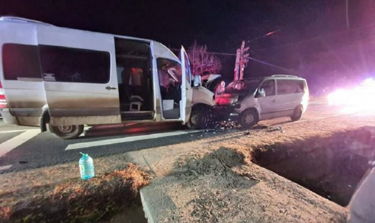 Microbuz implicat în accident, lângă Verbiță. Sunt 23 de victime, planul roșu a fost activat