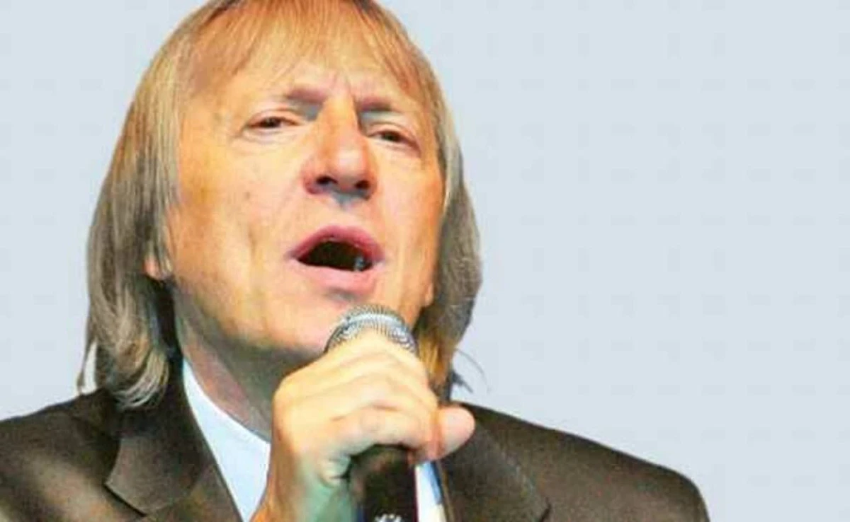 MIHAI CONSTANTINESCU, DESPRE CONDITIILE GRELE IN CARE A COPILARIT: "AM TRAIT INTR-O CASA CU O SINGURA CAMERA SI CU BAIA IN CURTE!"