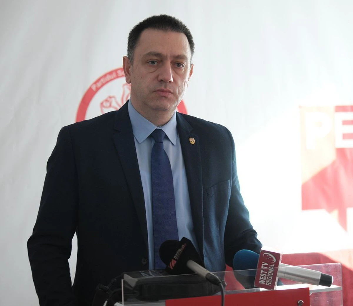 MIHAI FIFOR: AGENDA CENTRULUI DE CULTURA SERVESTE INTERESELOR PRIMARULUI IN AN ELECTORAL