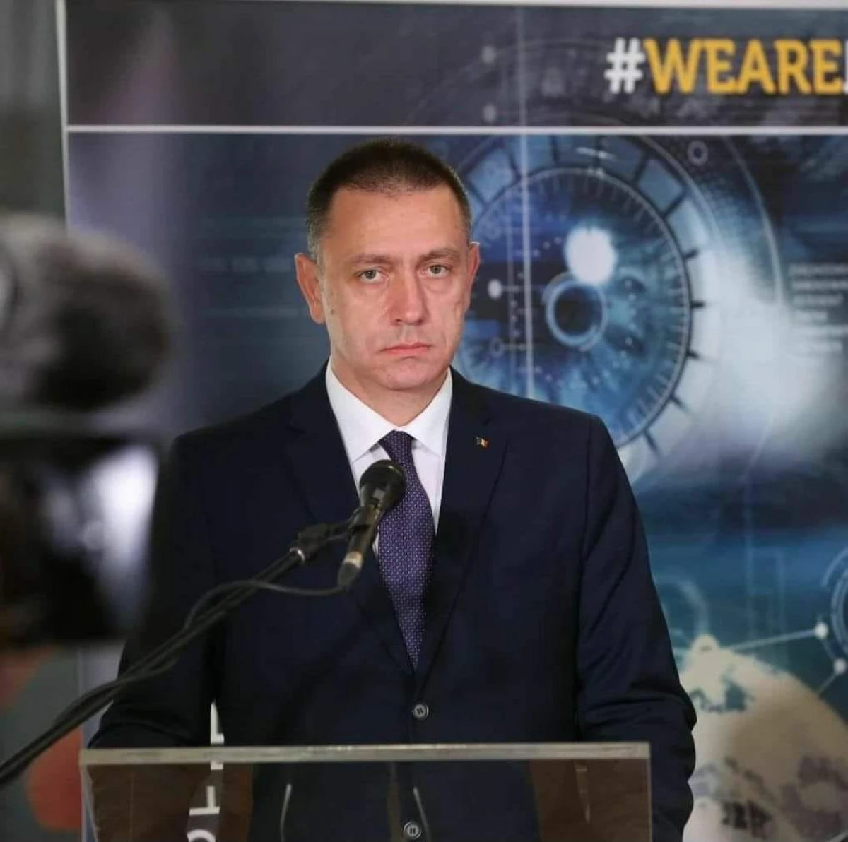 Mihai Fifor: Președintele Iohannis poate pune capăt imediat crizei politice prin solicitarea demisiei premierului Cîțu