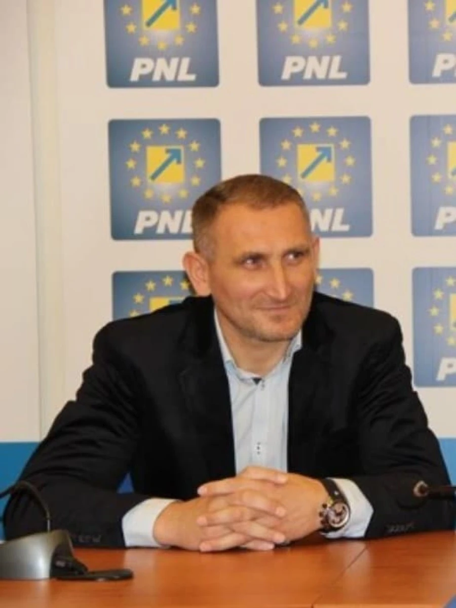Mihai Mag (PNL): ”Consilierii PSD Vladimirescu îşi urmăresc propriile interese!”