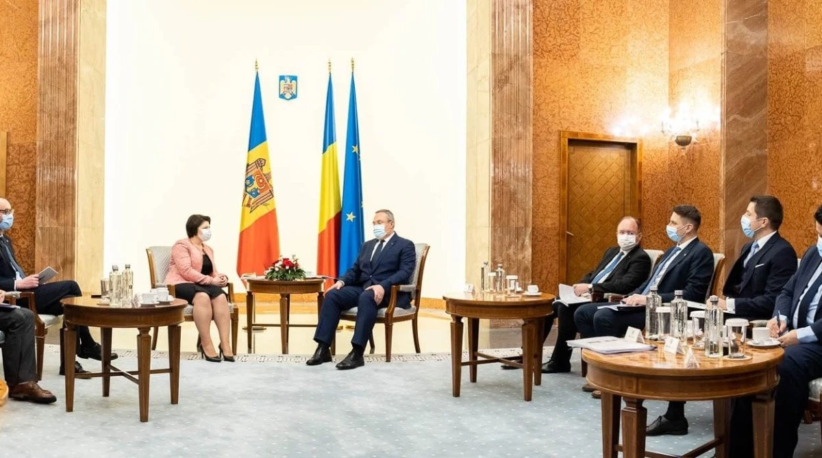 Mihai Pașca, alături de prim-ministrul Ciucă la întâlnirea cu prim-ministrul Moldovei