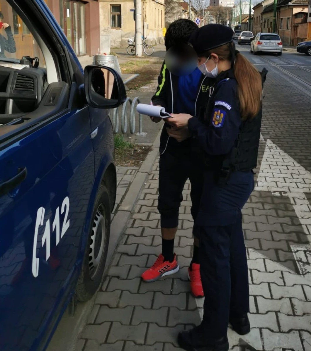 Mii de misiuni executate, 149 amenzi aplicate în valoare de 44.750 de lei  și 14 infracțiuni constatate – bilanțul Jandarmeriei Arad în luna septembrie