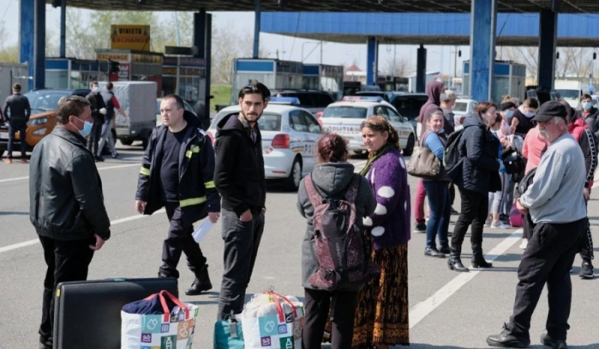 Mii de români se întorc acasă de Paște, în ciuda restricțiilor