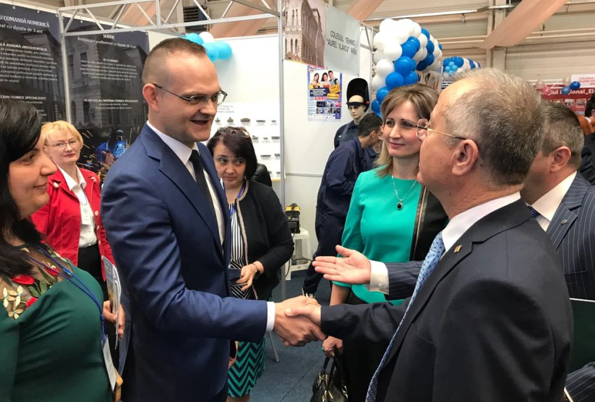 Ministrul Educației a vizitat standul DRW Arad de la Edu2Job for Life