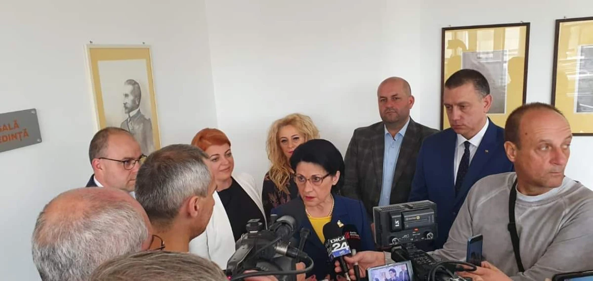 Ministrul Educaţiei: „Facem eforturi pentru finalizarea, mai devreme, a noului Palat al Copiilor din Arad“