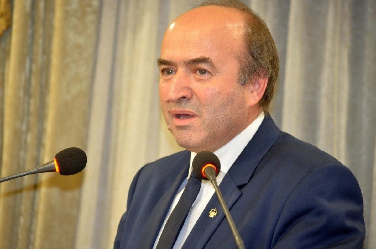 Ministrul Justiției, la Arad: „Independenţa judecătorilor nu o schimbă nimeni, nici ministrul, nici preşedintele“