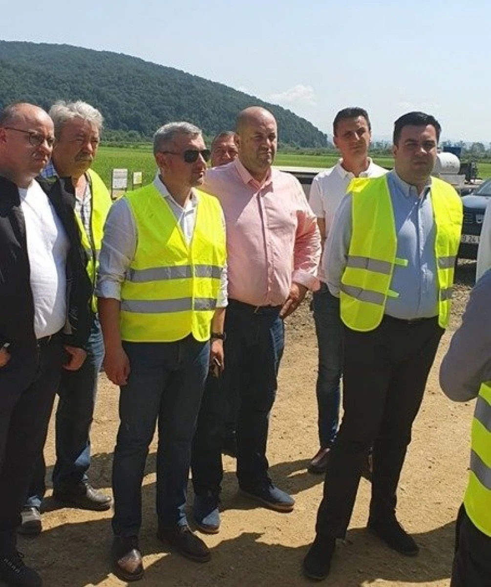 Ministrul Transporturilor a vizitat mai multe șantiere din județul Arad