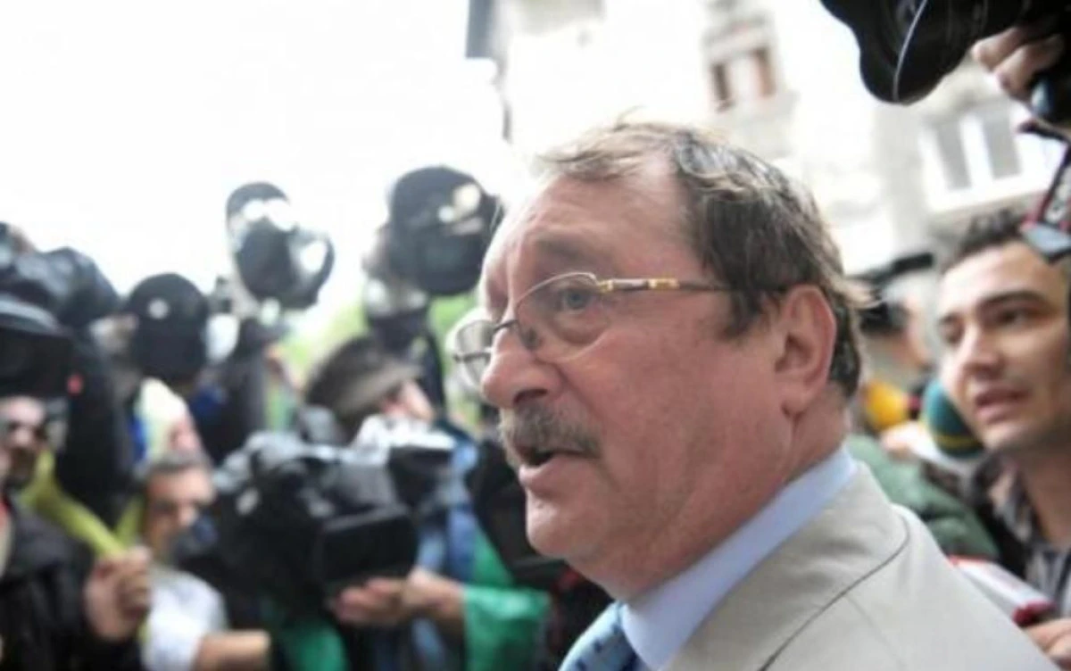 MIRCEA BASESCU SI MARIAN CAPATANA RAMAN IN AREST LA DOMICILIU