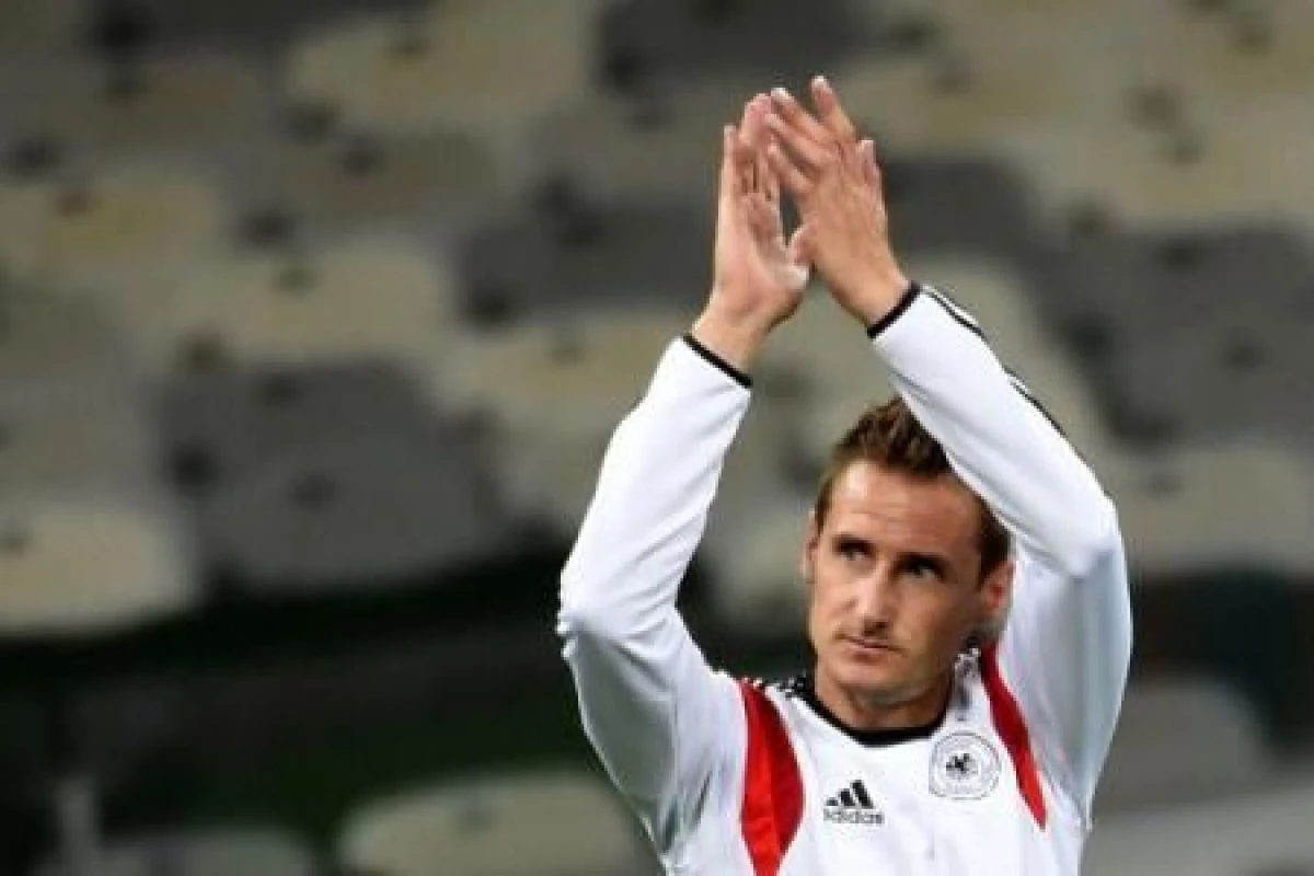 MIROSLAV KLOSE, GOLGHETERUL ALL-TIME AL CUPEI MONDIALE, CU 16 GOLURI
