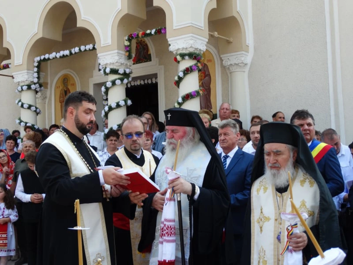 Mitropolitul Banatului și Arhiepiscopul Aradului au fost prezenți în mijlocul credincioșilor din Parohia Vinga