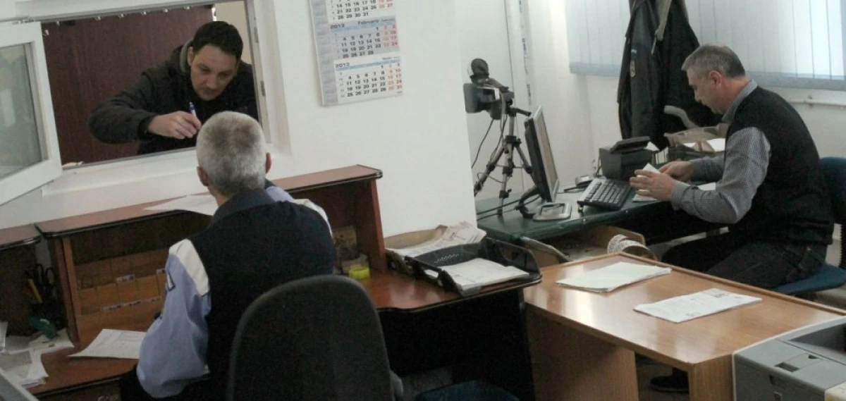 MODIFICARE DE PROGRAM LA PERMISE ŞI ÎNMATRICULĂRI