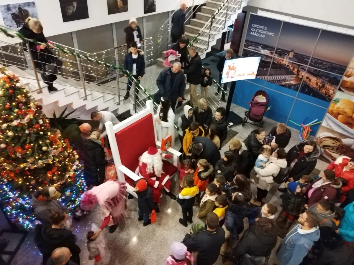 Moș Nicolae a fost prezent și la Consiliul Județean Arad