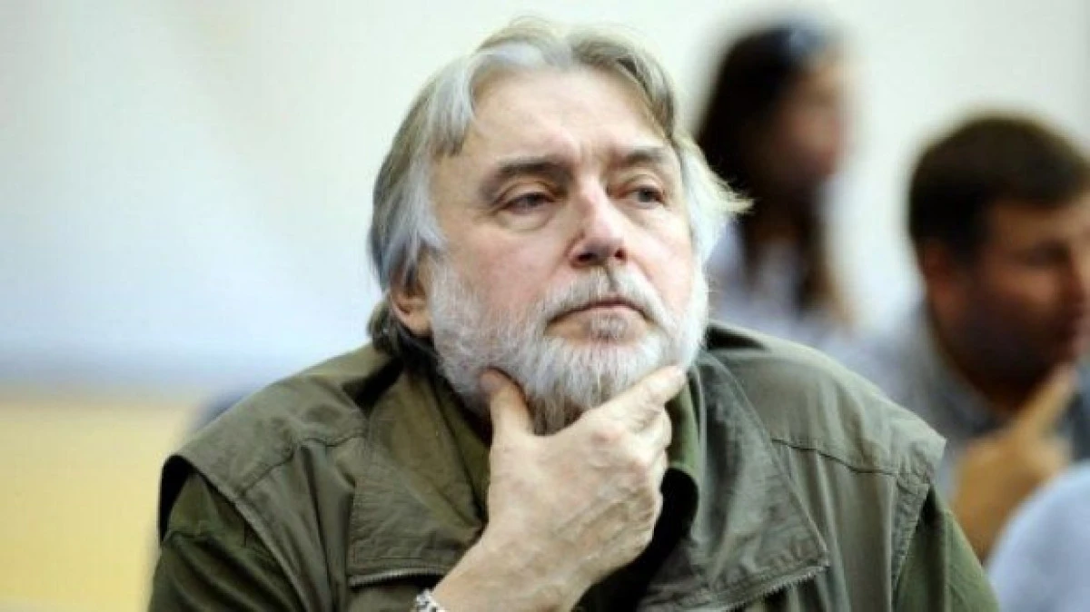 MOSTENITORII LUI ADRIAN PAUNESCU URMEAZA SA ISI IMPARTA DREPTURILE DE AUTOR SI PROPRIETATILE