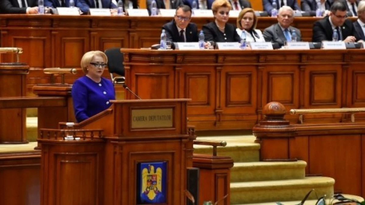 Moţiunea de cenzură a fost respinsă